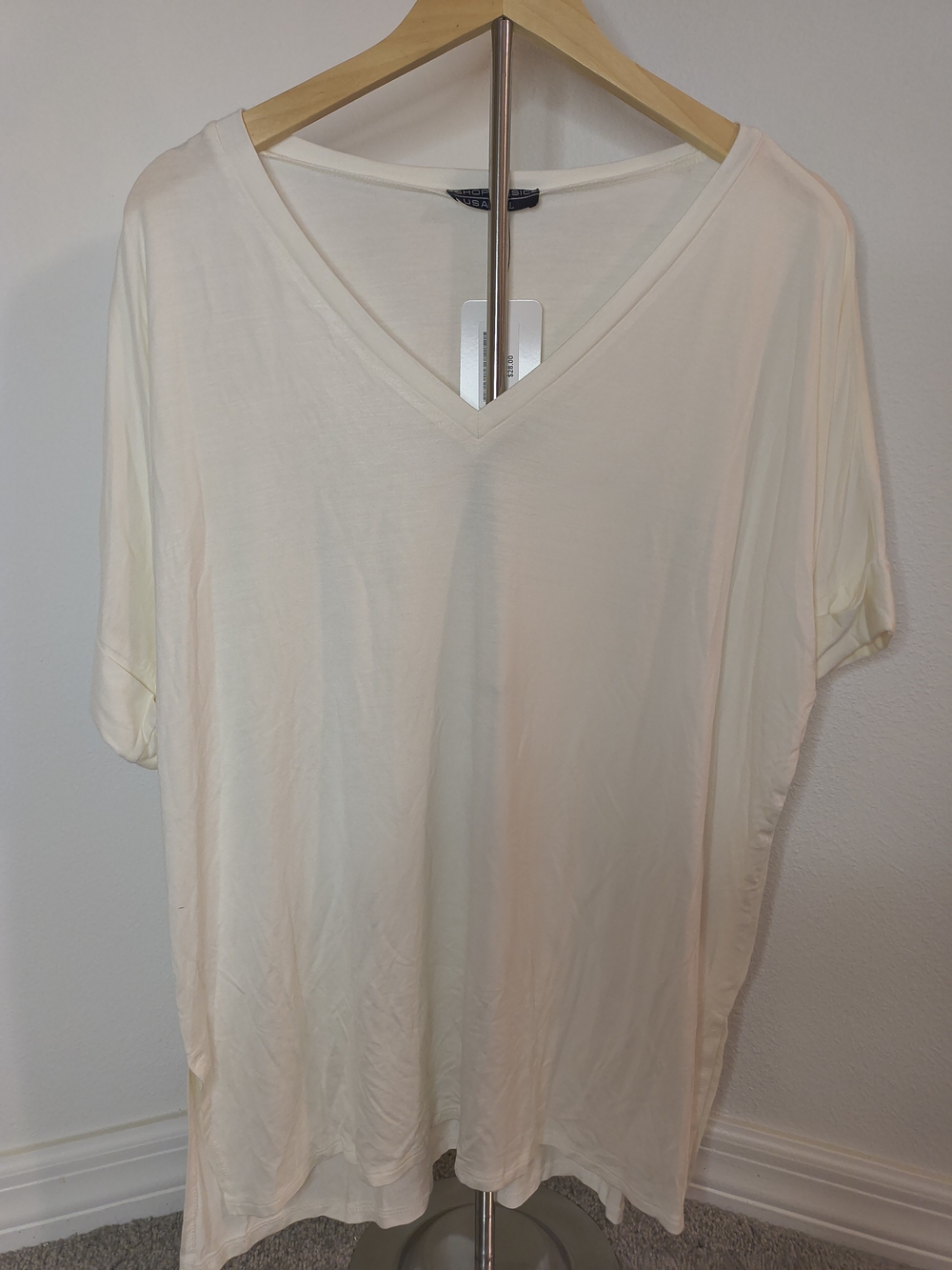 Women's V-Neck Short Sleeve Tee in Off-White